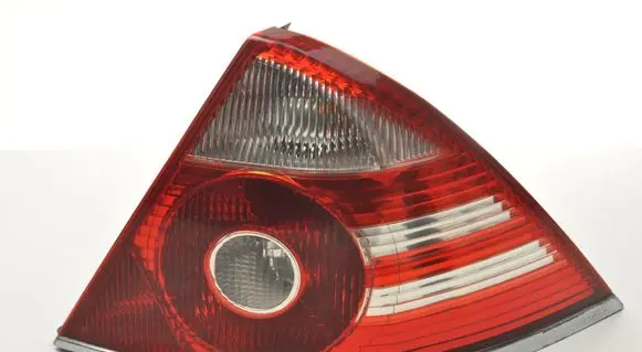Ford Mondeo Mk III Rear/tail lights 1S7113404A