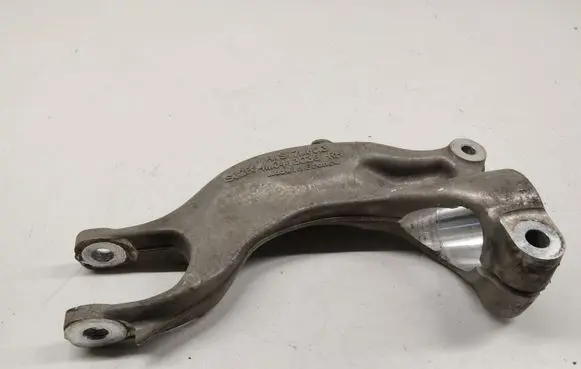 Audi A5 Lower shock absorber bracket 4M0413038