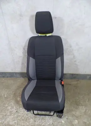 Toyota Auris E180 Front passenger seat 