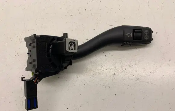 Audi A3 S3 A3 Sportback 8P Wiper control stalk 8P0953519A 01203610 20361043355208