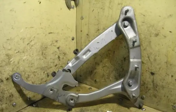 Mercedes-Benz C W202 Engine bonnet/hood hinges