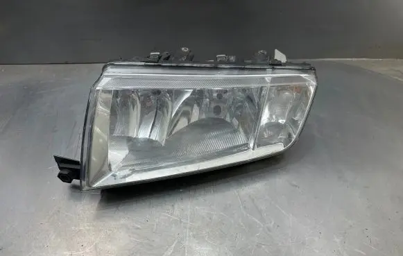Skoda Fabia Mk1 (6Y) Headlight/headlamp