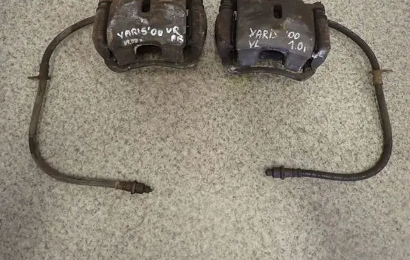 Toyota Yaris Front brake caliper 