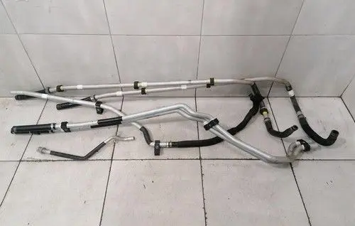 Ferrari Purosangue Oil cooling pipe
