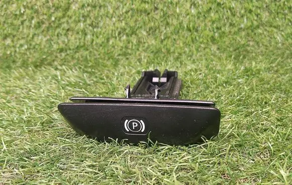 Mercedes-Benz E W212 Hand parking brake switch A2044200177