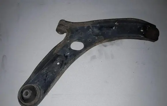 KIA Rio Front lower control arm/wishbone 545001W000