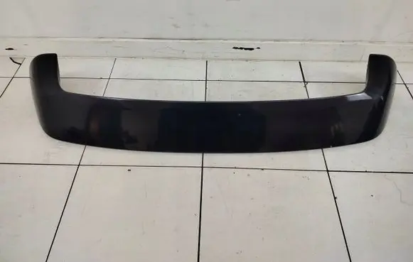 Nissan Juke I F15 Rear window tailgate spoiler