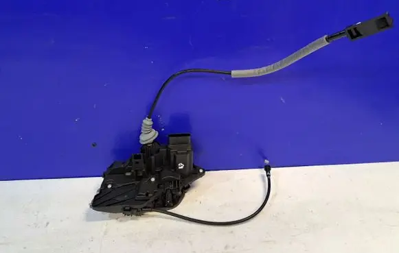 Volvo XC90 Coupe door lock (next to the handle) 31440997
