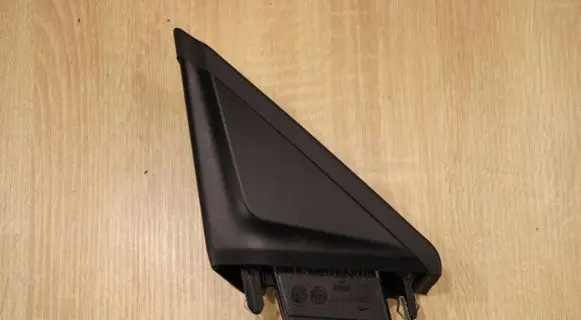 Maserati Ghibli Front door trim bar 