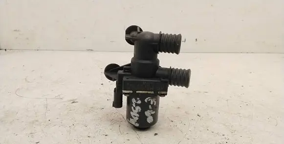 BMW 5 E60 E61 Coolant heater control valve 6920226 040728 1147412174
