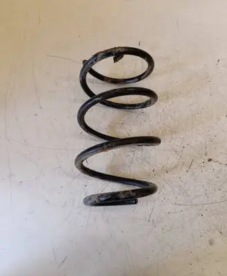 Toyota Avensis T250 Front coil spring