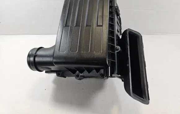 Audi Q3 8U Air filter box 5Q0129607AC