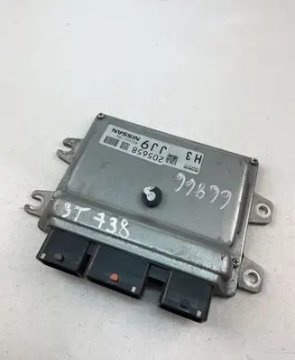 Nissan Juke I F15 Engine control unit/module ECU MEC940390