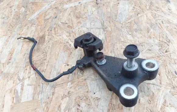 Honda FR-V Engine mounting bracket 20SJD