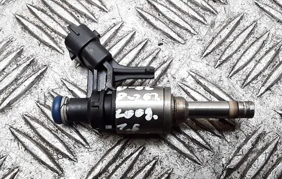 Peugeot 207 Fuel injector 0261500029