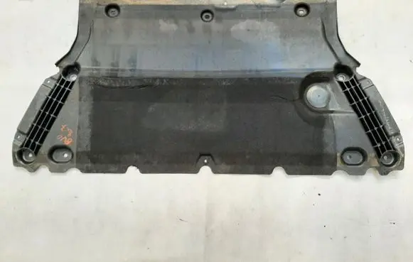 Audi A4 S4 B9 8W Engine splash shield/under tray 8W0863821F