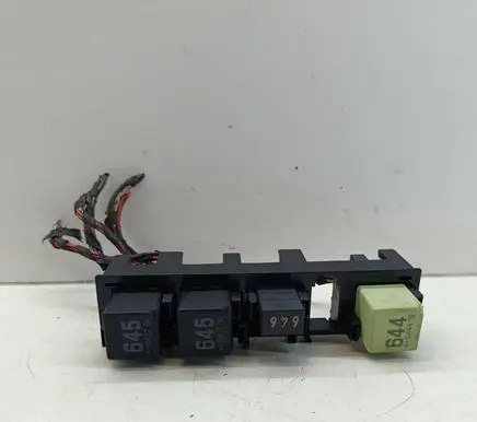 Volkswagen PASSAT B7 Fuse module 7N0937503A