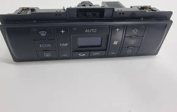 Audi A4 S4 B5 8D Climate control unit 8D0820043M 5HB00790805 D570002