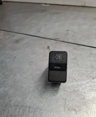 Fog light switch