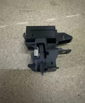 Volvo V40 Ignition lock 30659639
