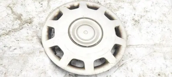 Volkswagen PASSAT B5 R15 wheel hub/cap/trim 3b0601147d