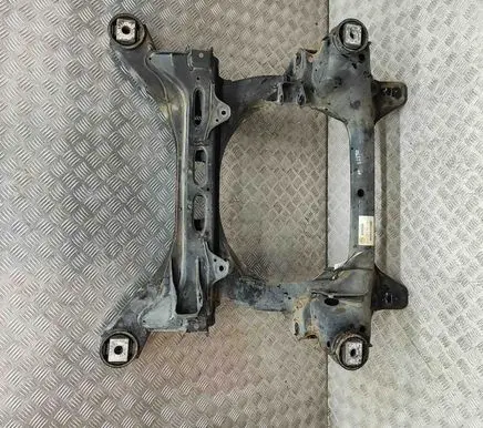 Volkswagen Touareg II Front subframe 7P0400025