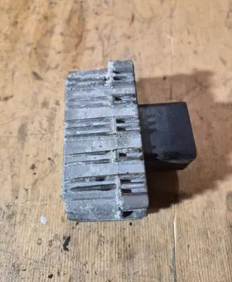 Opel Zafira A Glow plug pre-heat relay 51299008 09132691