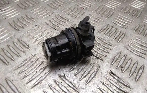 Toyota Prius (XW30) Windscreen/windshield washer pump 8533060190
