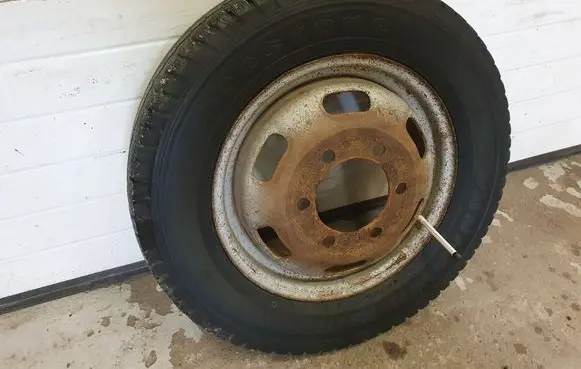 Iveco Daily 4th gen R16 spare wheel 