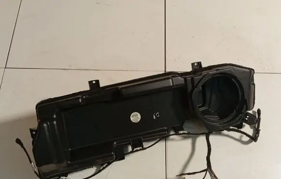 Audi A6 S6 C6 4F Subwoofer speaker 4F0035382B