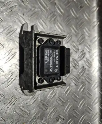 Renault Laguna I Ignition amplifier control unit 7700853731 7700857407