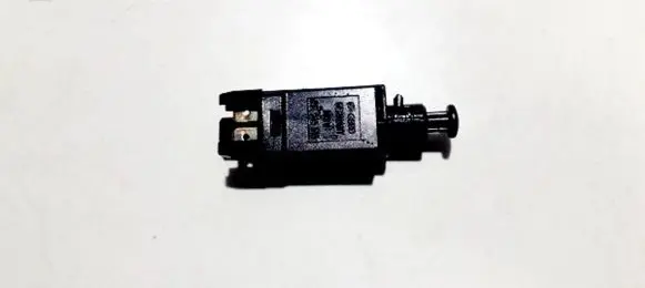 Volkswagen PASSAT B3 Brake pedal sensor switch 191945515