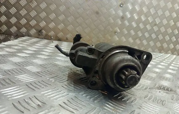 Volkswagen PASSAT B5 Starter motor
