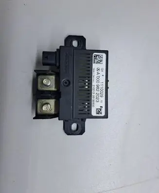 Mercedes-Benz E W212 Charging relay A0009822023 1110029 21021305130500
