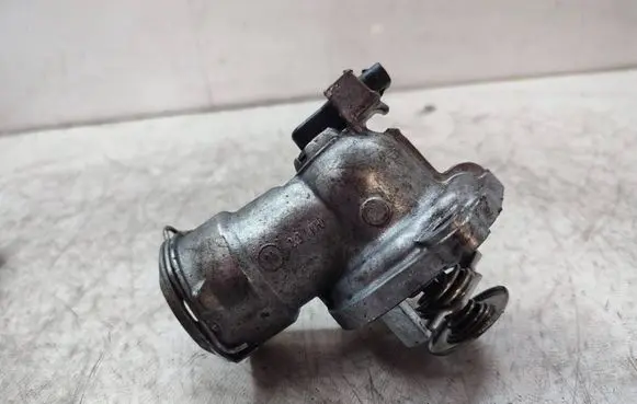 Mercedes-Benz E A207 Thermostat/thermostat housing A6422001615