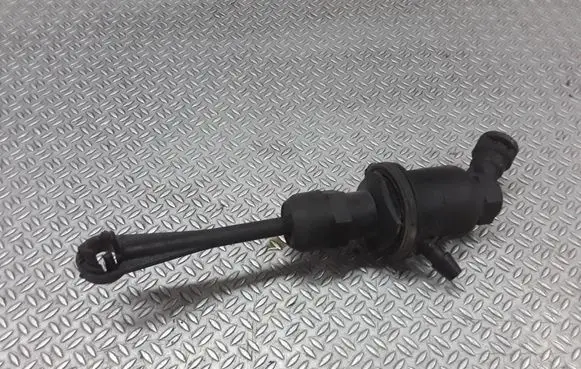 Clutch master cylinder