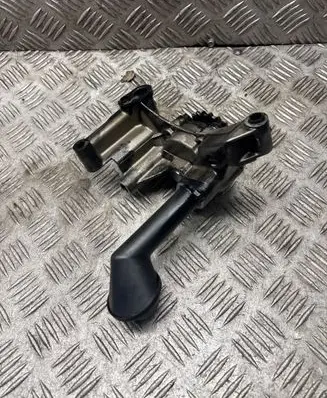 Skoda Octavia Mk2 (1Z) Oil pump 038115121C
