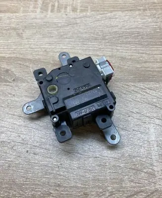 Toyota Auris 150 Air flap motor/actuator 0638000920