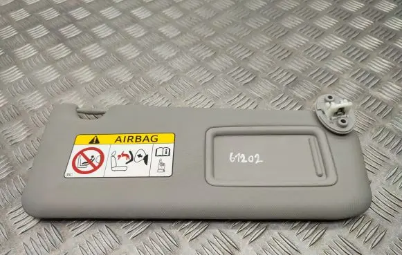 Toyota RAV 4 (XA40) Sun visor