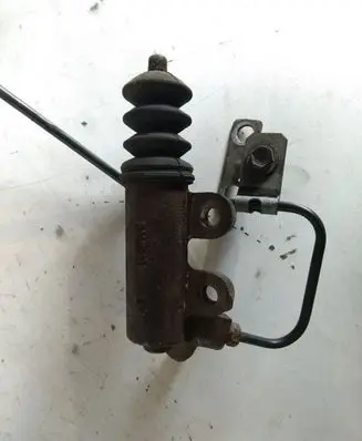 Toyota Avensis T250 Clutch slave cylinder 