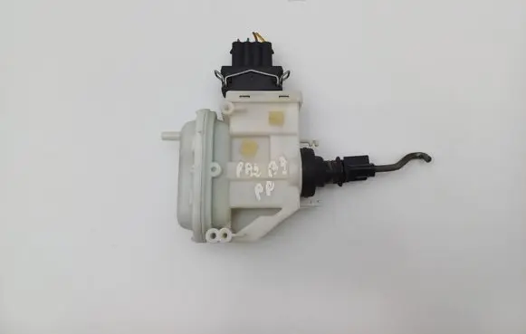 Volkswagen PASSAT B3 Central locking vacuum pump 357862153H