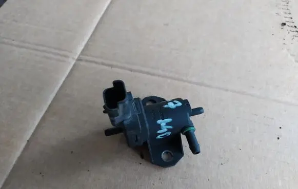 Ford Fiesta Valve vacuum 9688124580
