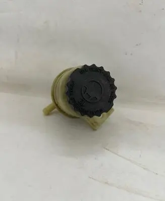 Chrysler Pacifica Power steering tank cap PA66GF33 MCL01134