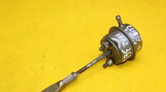Renault Clio IV Turbo solenoid valve 144105784R