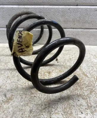 Toyota Avensis T250 Front coil spring