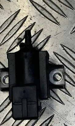 Toyota Avensis T250 Turbo solenoid valve 72828606