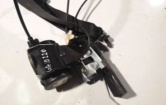 Opel Astra H Middle seatbelt (rear) 