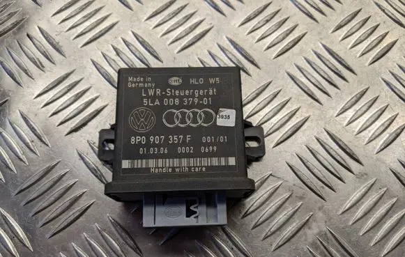 Audi A3 S3 8P Light module LCM 8P0907357F