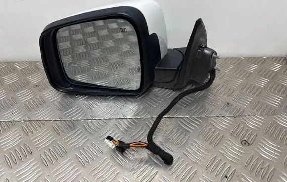 Front door electric wing mirror
