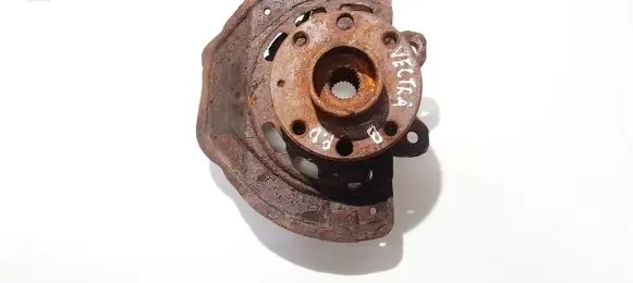 Opel Vectra B Front wheel hub